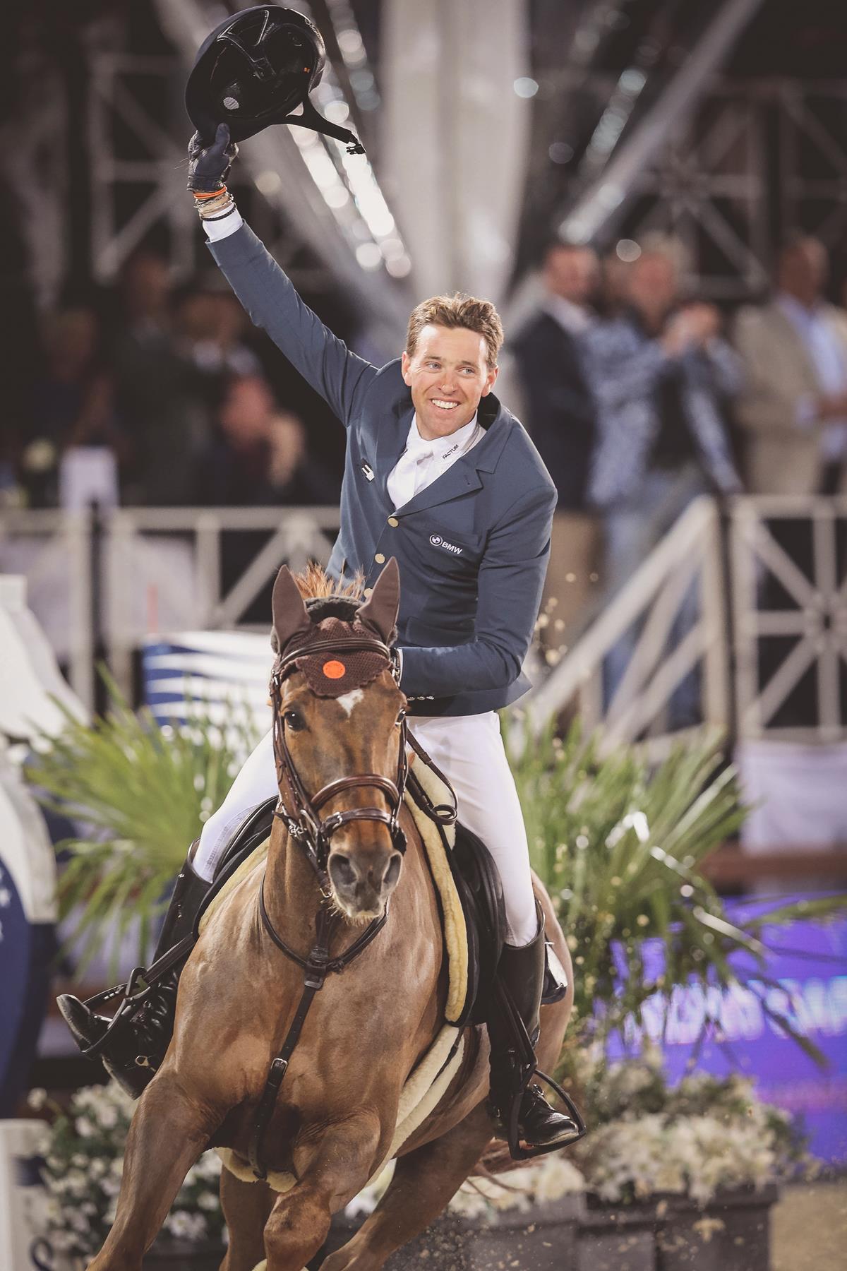 LGCT 2016: 8 of world's top 10 stars of show jumping to shoot for glittering LGCT Cannes.