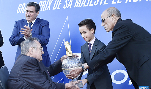 Au Maroc, sur l'hippodrome de Casablanca: Le Haras Royal des Sablons s'empare des deux premires places du Grand Prix de Sa Majest Mohammed VI, lors de la 3e dition de la Journe internationale du pur-sang anglais organise par la Socit Royale d'Encouragement du Cheval (SOREC)